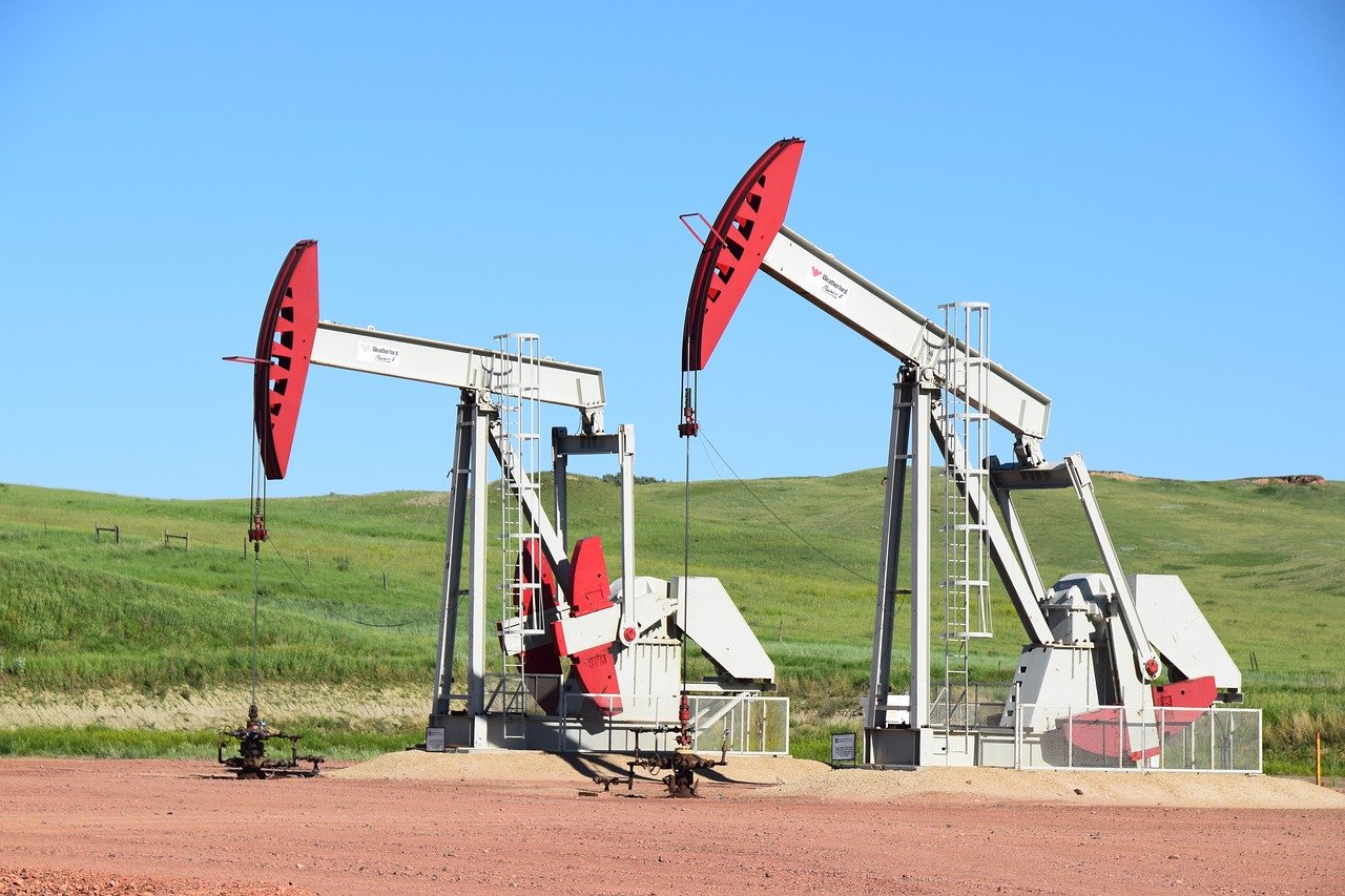 Clark Weeks recommends investing in oil wells